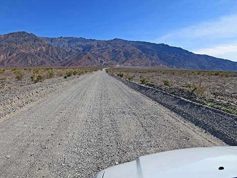 Mosaic Canyon Road