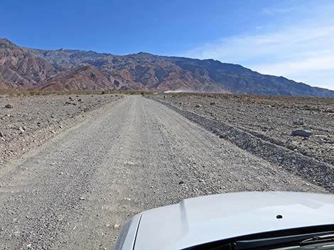 Mosaic Canyon Road