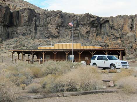 Hole-in-the-Wall Visitor Center