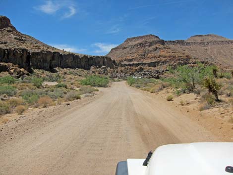 Hole-in-the-Wall Road