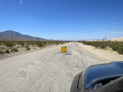 Kelso Dunes Road