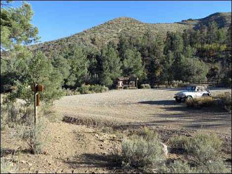 Lovell Canyon Trailhead