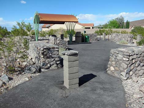 Shadow Canyon Trailhead